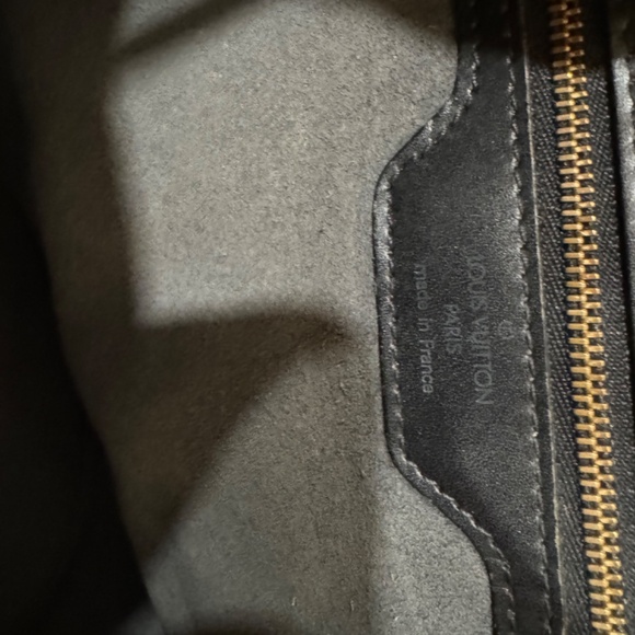 LV Black Epi Purse Authentic - Picture 11 of 13